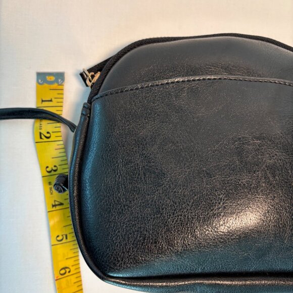 Black Vegan Leather Crossbody Camera Bag / Small Purse with Adjustable Strap - Picture 5 of 8